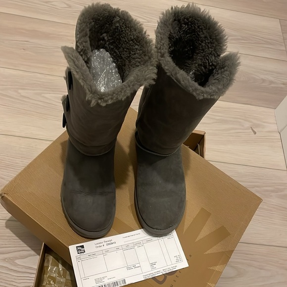 UGG Bailey Button Triplet - Picture 5 of 9